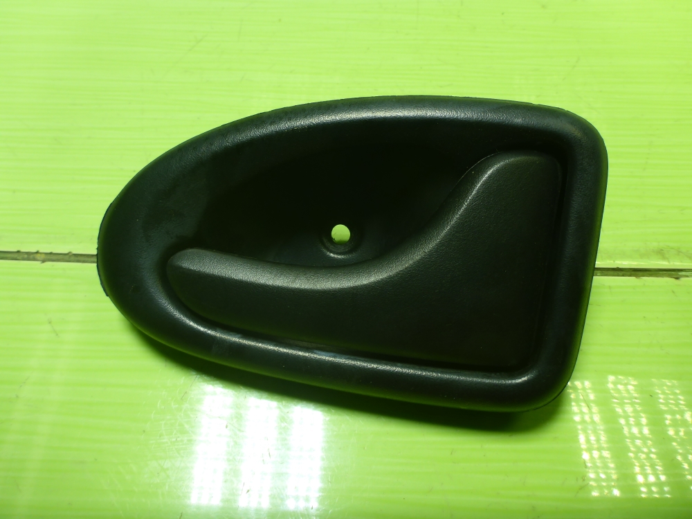 Ручка двери задней внутренняя правая