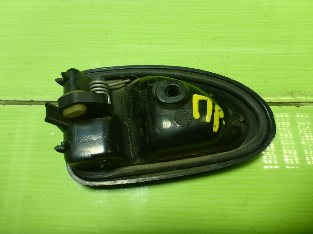 Ручка двери задней внутренняя правая