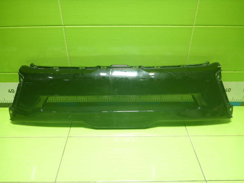 Накладка переднего бампера центральная