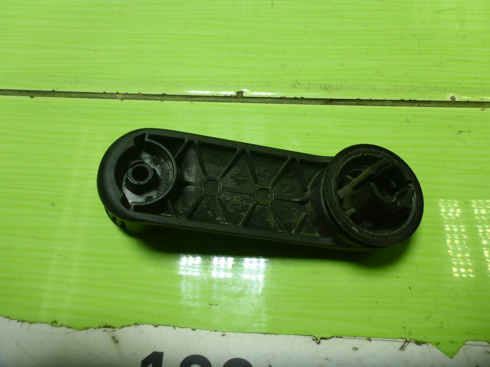 Ручка стеклоподъемника