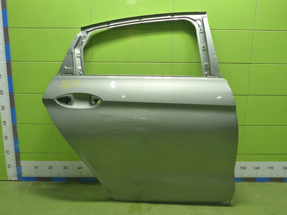 Дверь задняя правая