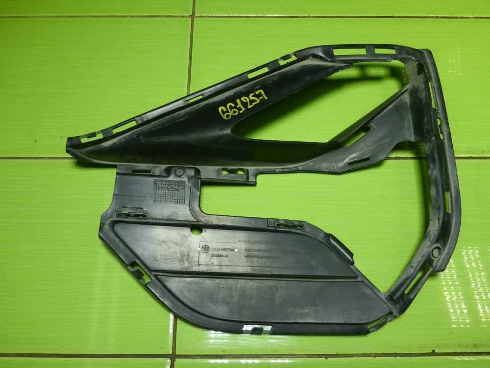 Решетка в бампер правая