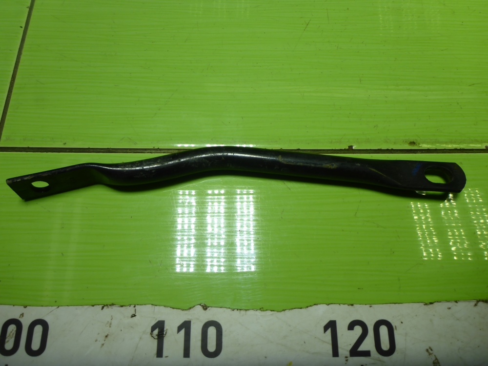 Кронштейн передней балки