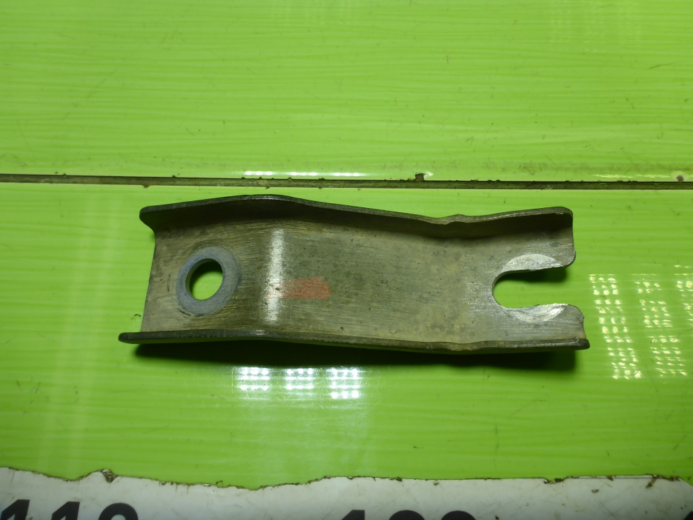 Кронштейн опоры двигателя