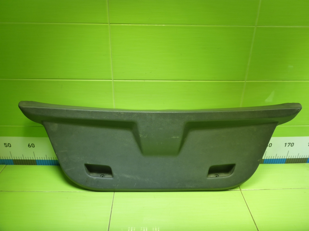 Обшивка двери багажника