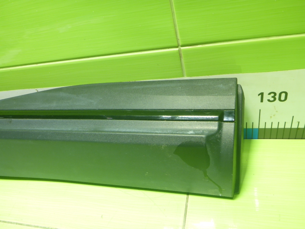 Накладка двери задней правой