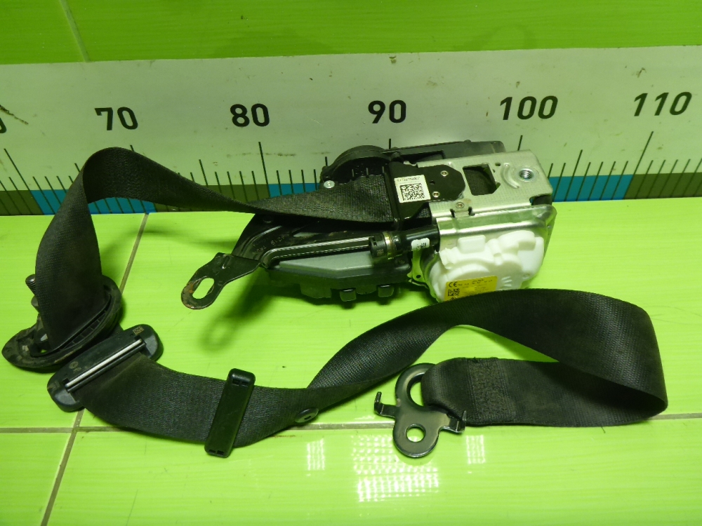 Ремень безопасности с пиропатроном