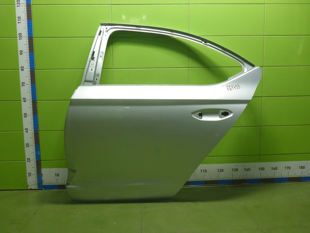 Дверь задняя левая