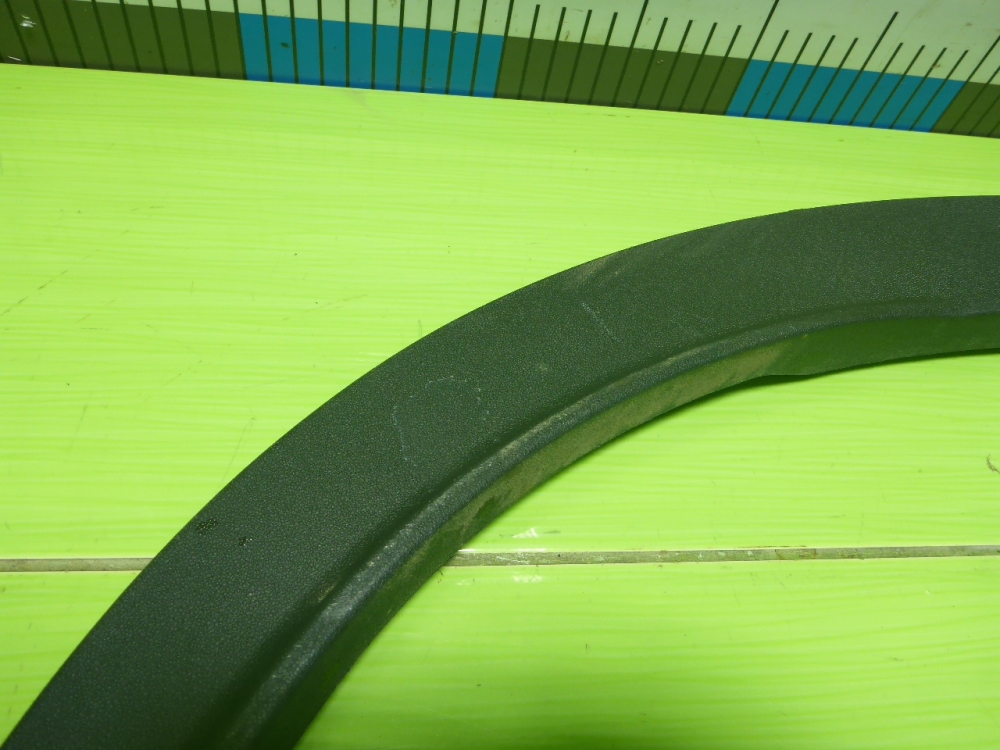 Накладка заднего крыла правого