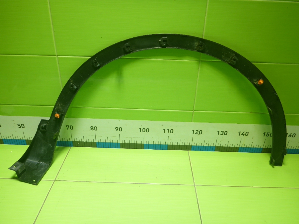 Накладка переднего крыла левого