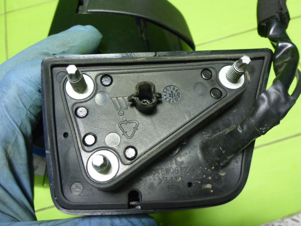 Зеркало левое электрическое