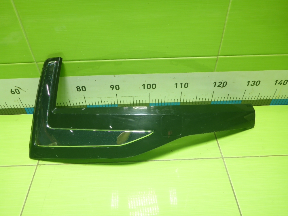 Накладка переднего бампера правая