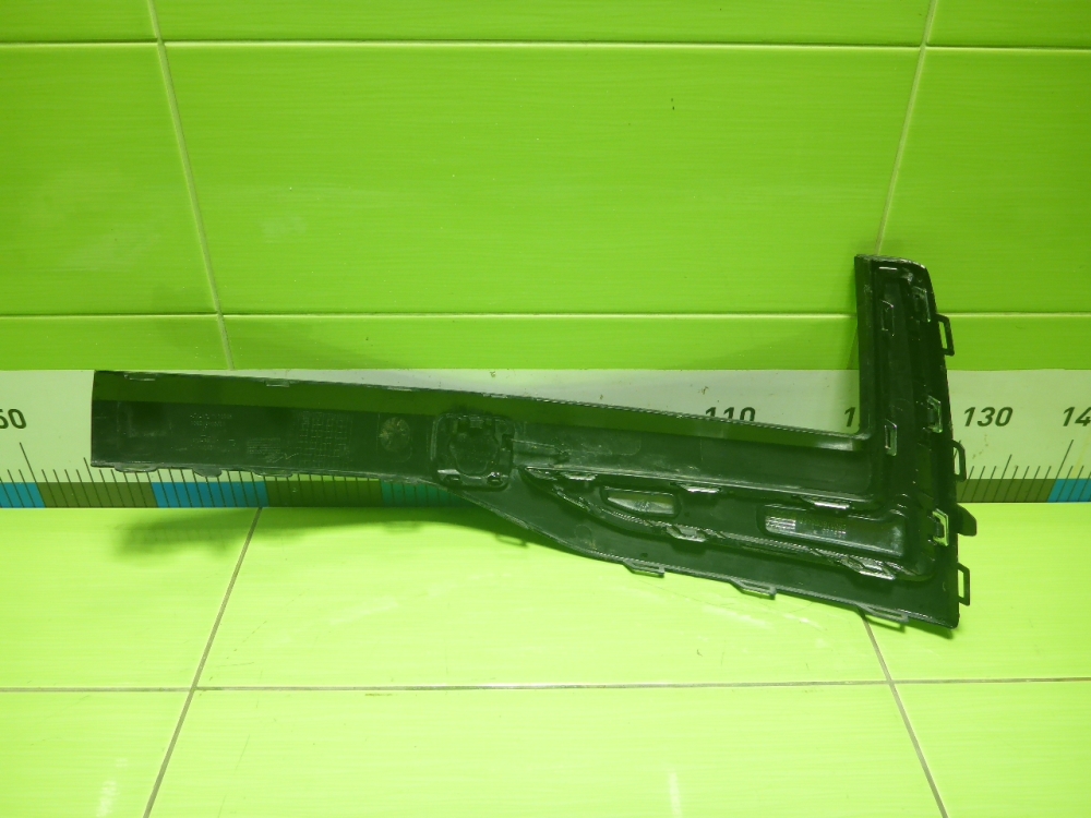 Накладка переднего бампера правая