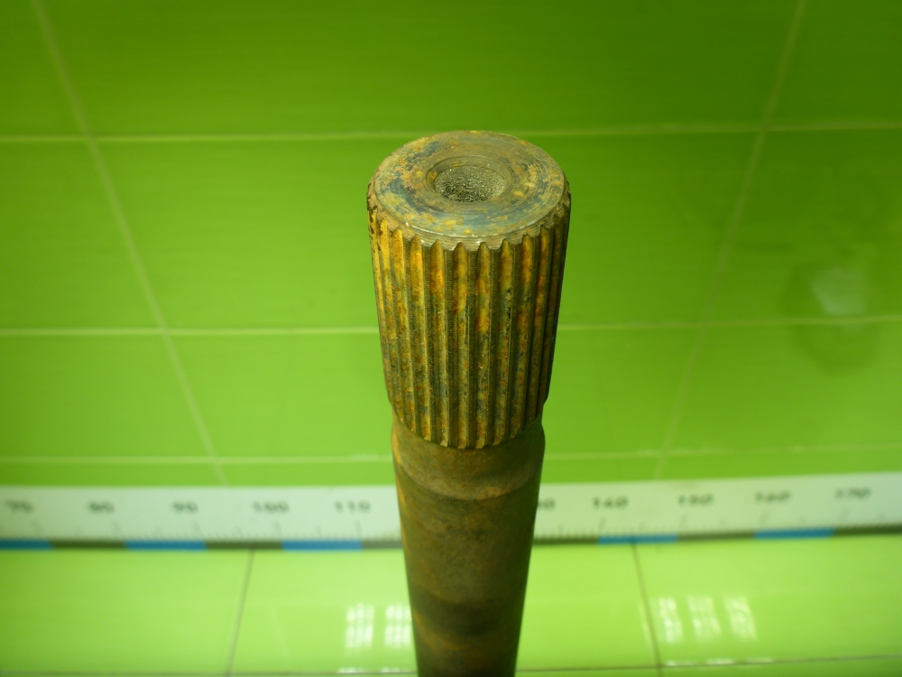 Полуось задняя правая