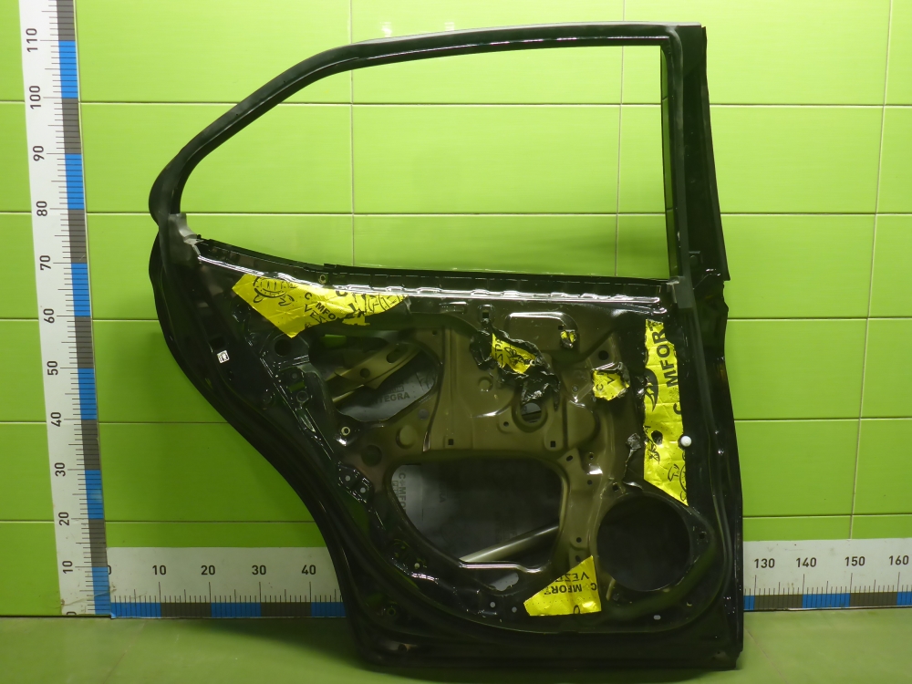 Дверь задняя левая