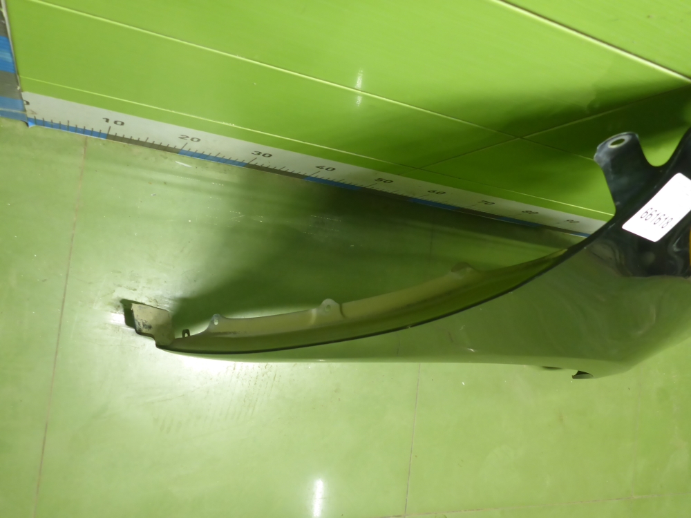 Крыло переднее правое