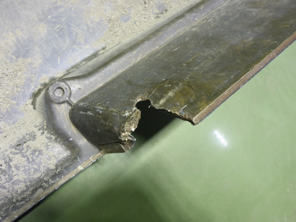 Решетка в капот