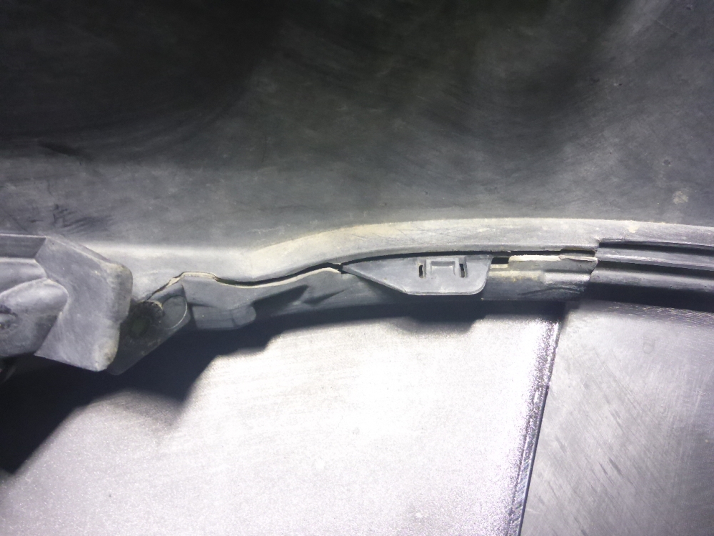 Бампер передний