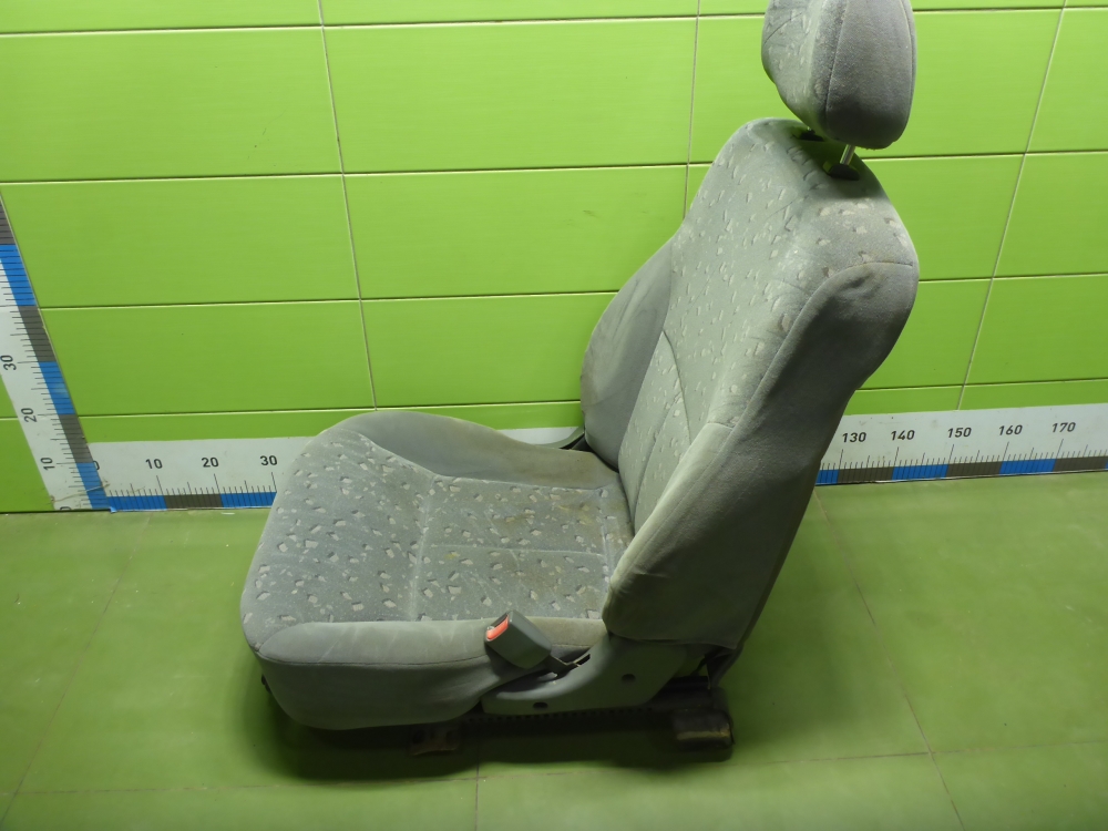 Сиденье переднее правое