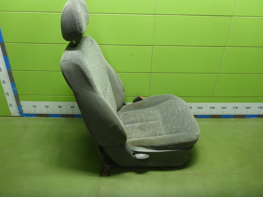 Сиденье переднее правое