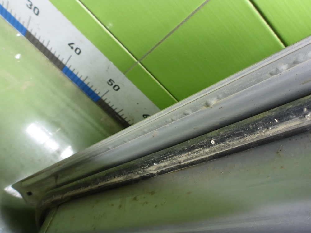 Дверь задняя левая