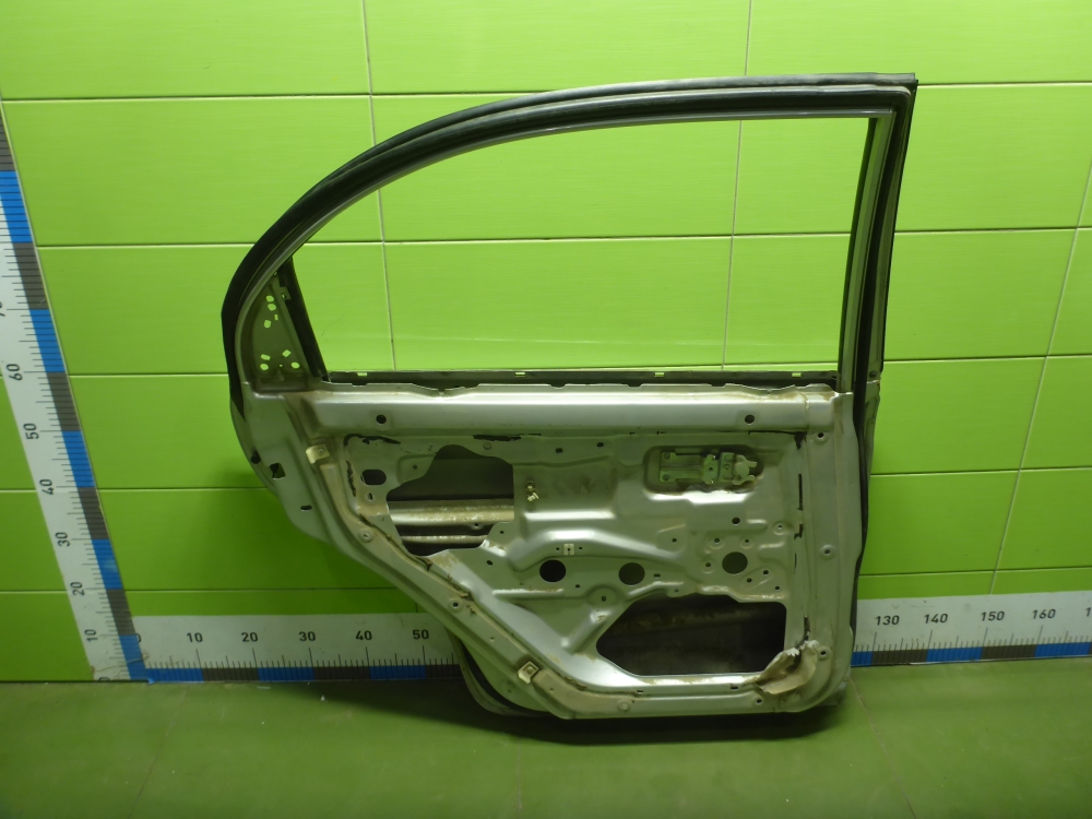 Дверь задняя левая