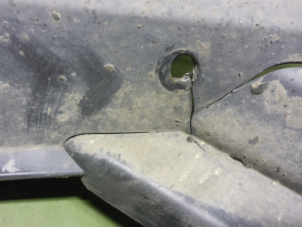 Крыло переднее левое передняя часть