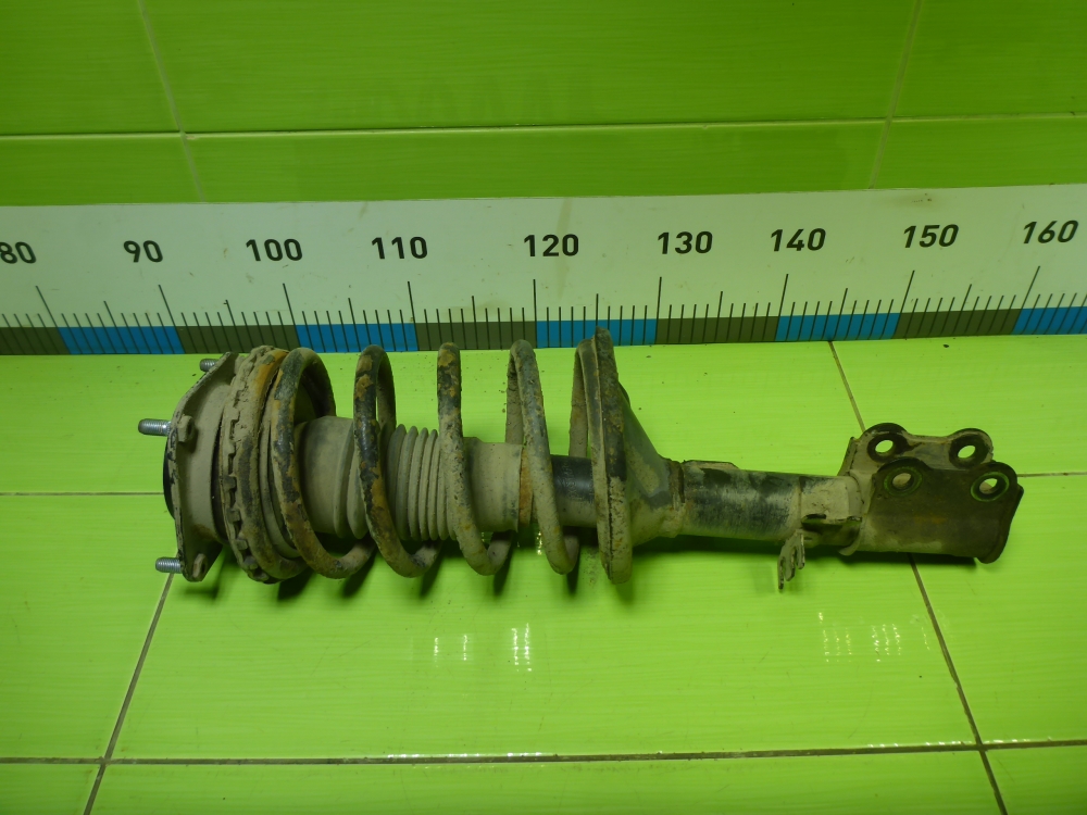 Амортизатор передний правый