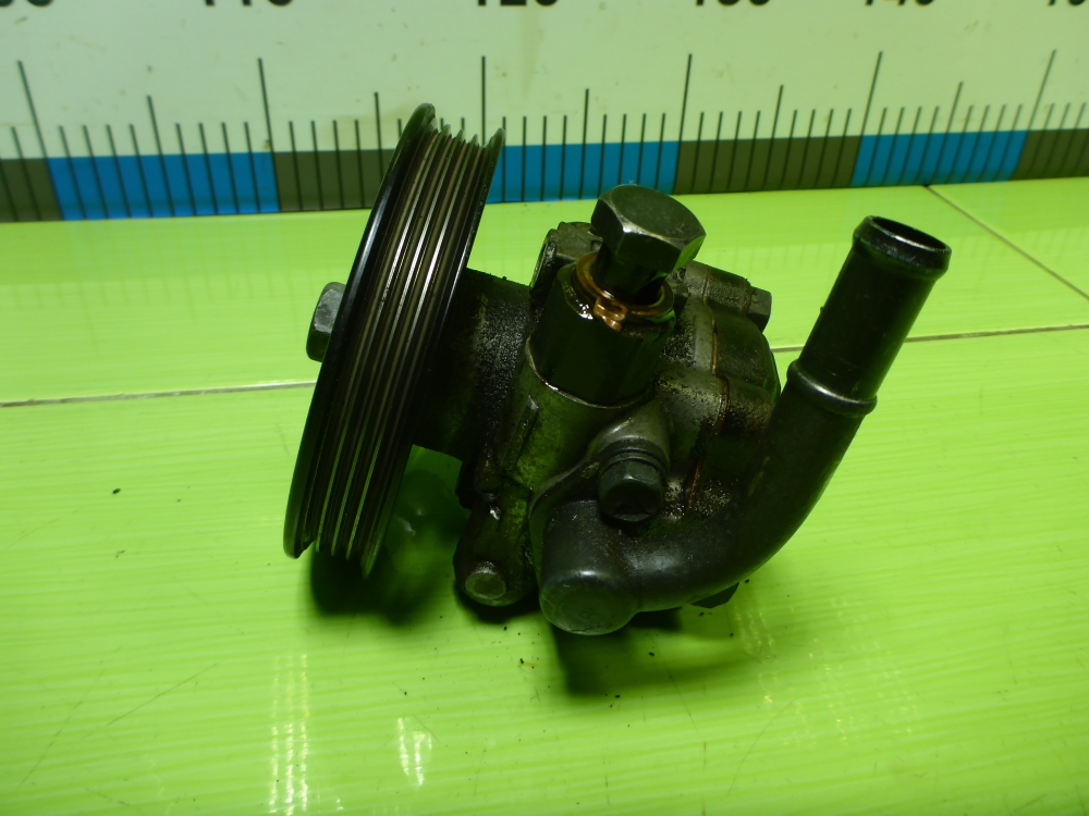 Насос ГУР (гидроусилитель руля)