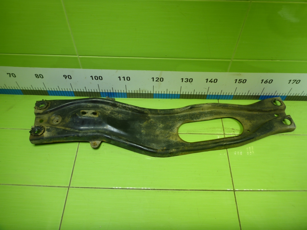 Балка передняя продольная