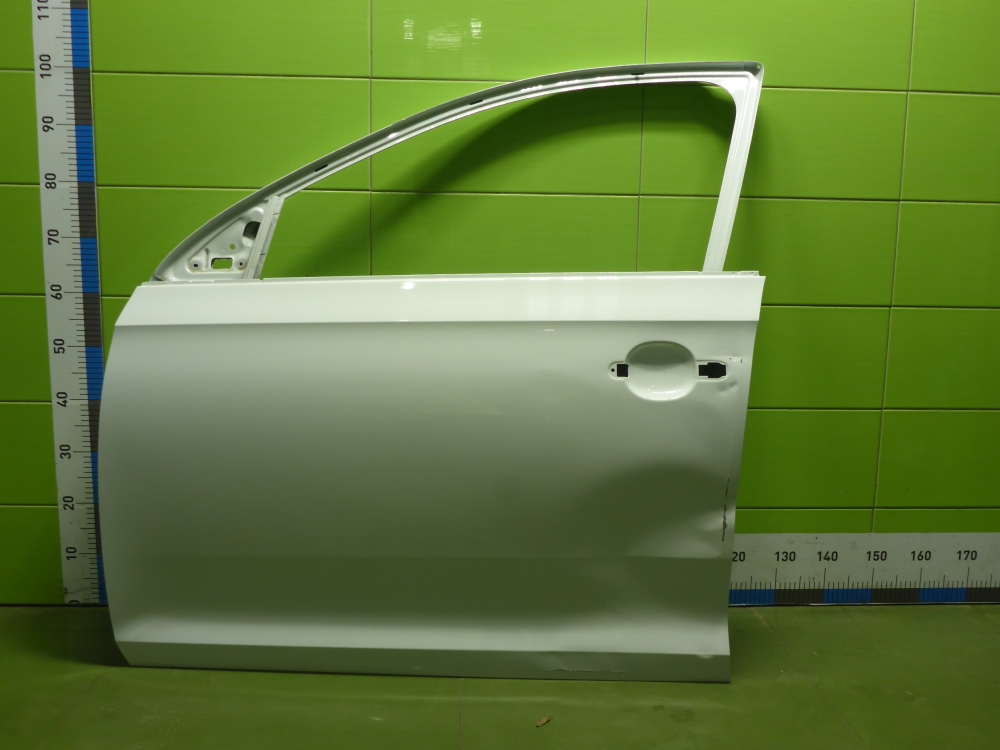 Дверь передняя левая