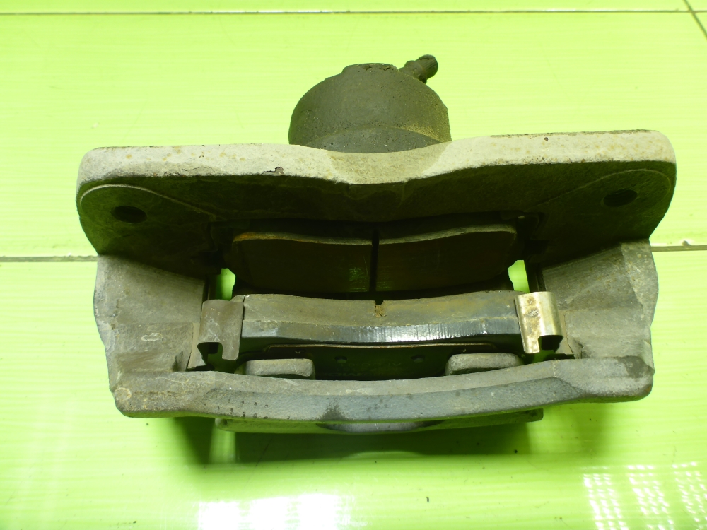 Суппорт передний правый