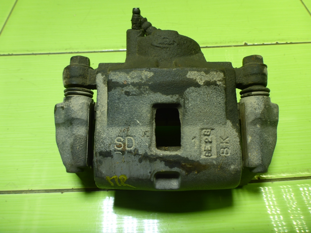 Суппорт передний правый