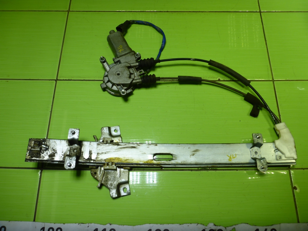 Стеклоподъемник электр. передний правый