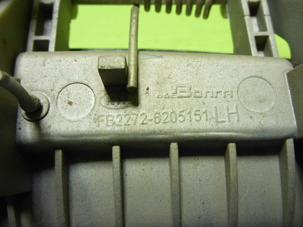 Ручка двери задней наружная левая