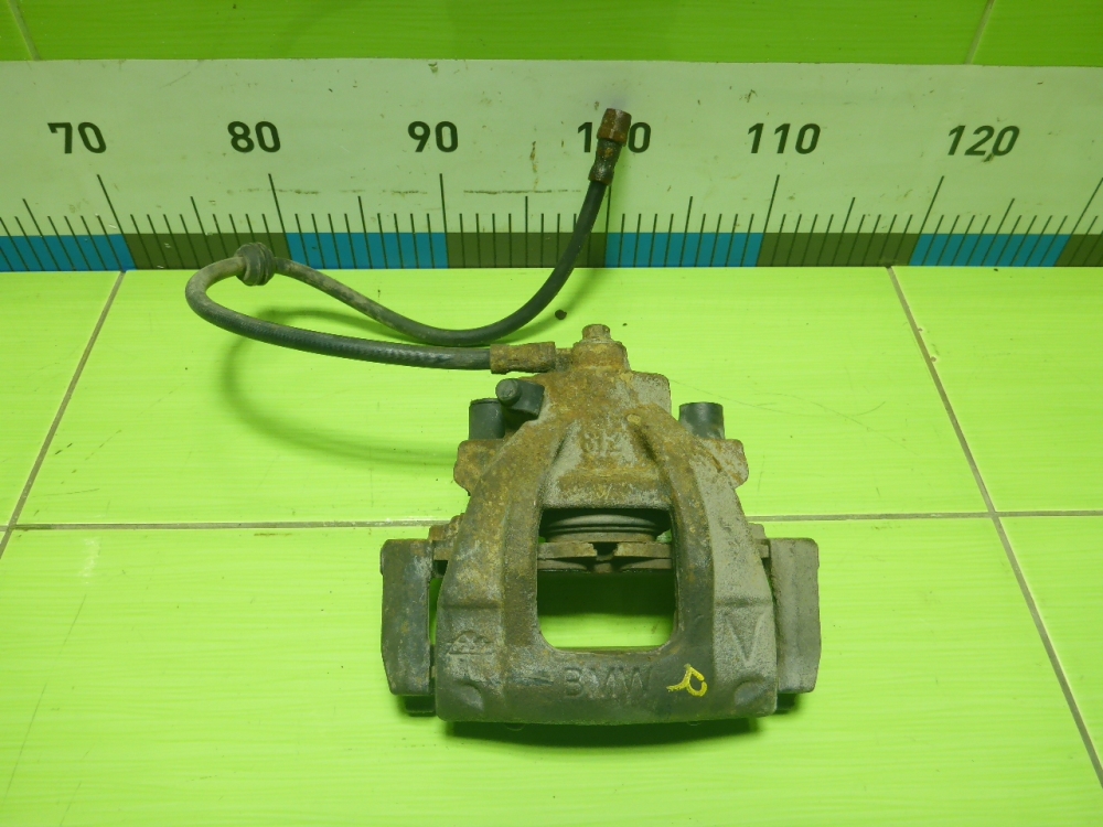 Суппорт передний правый