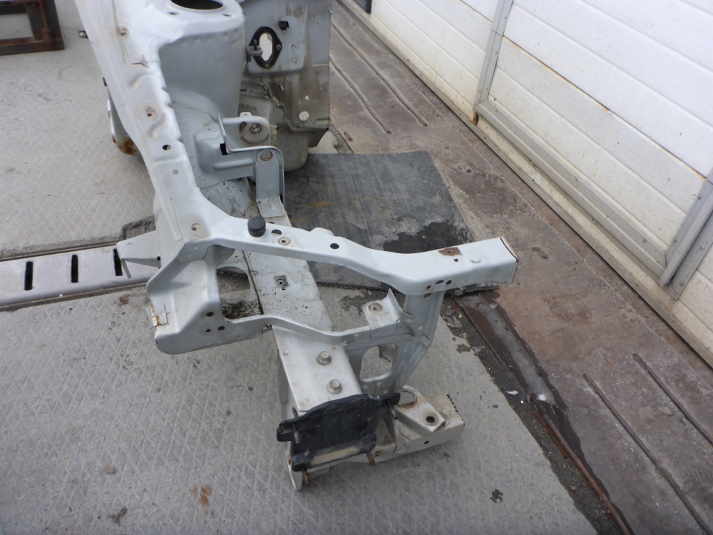 Лонжерон передний правый