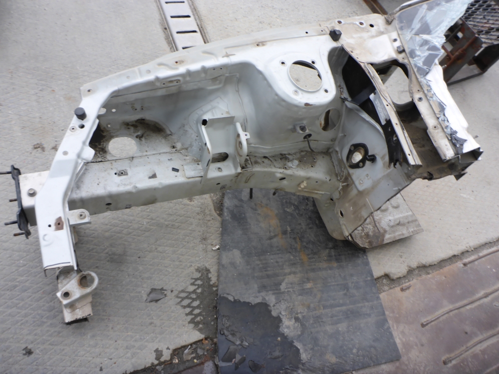 Лонжерон передний правый