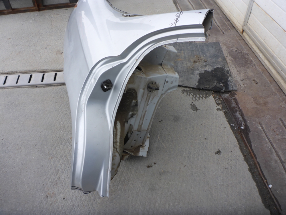 Крыло заднее правое