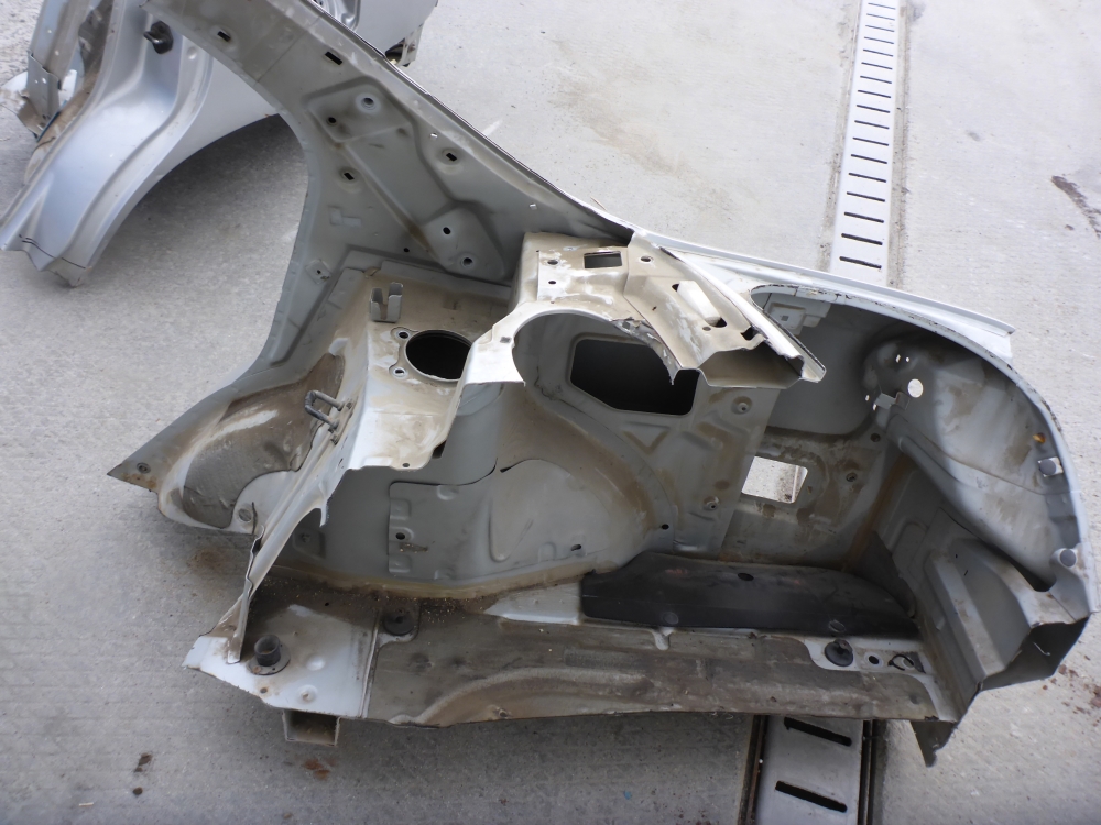 Крыло заднее правое