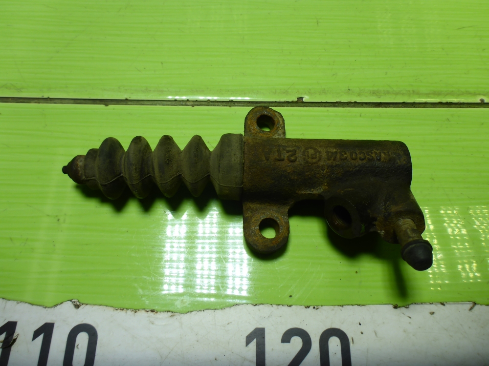 Цилиндр сцепления рабочий