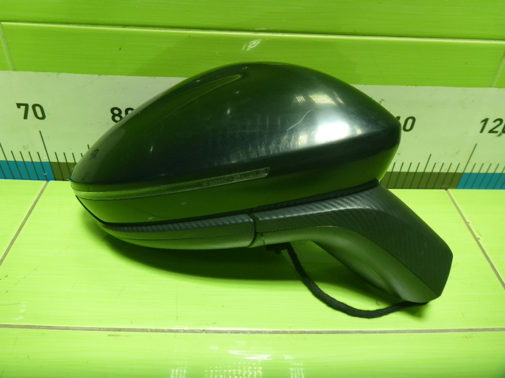 Зеркало правое электрическое