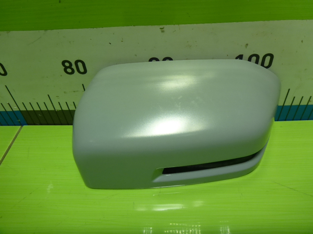 Накладка зеркала левого