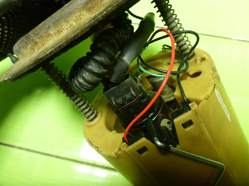 Насос топливный электрический