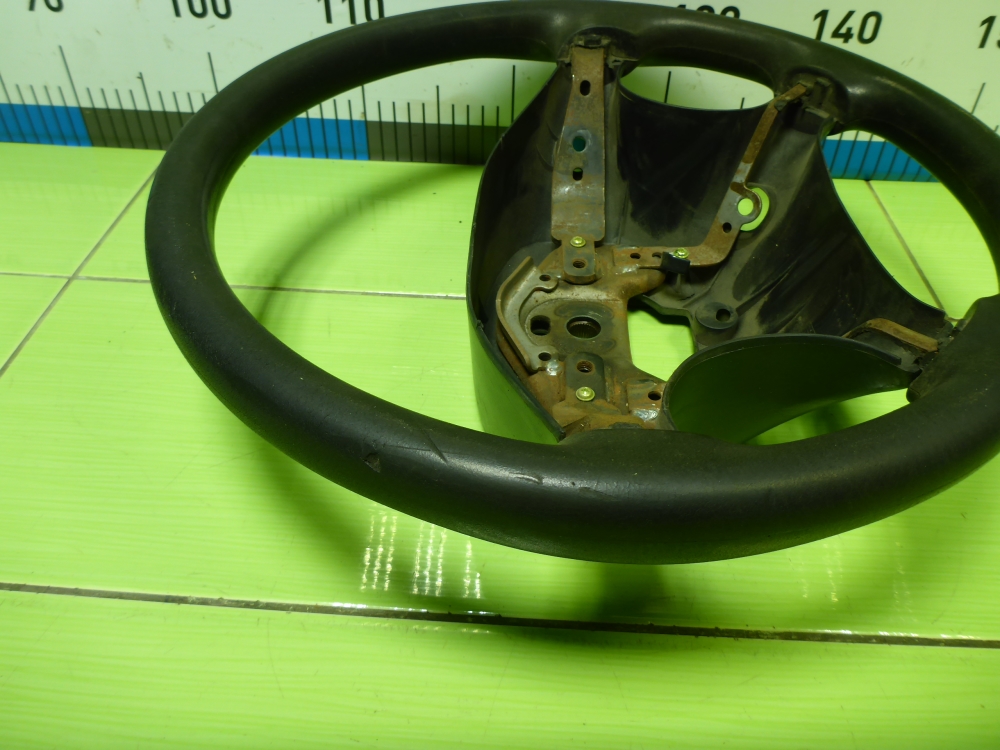 Рулевое колесо (руль)