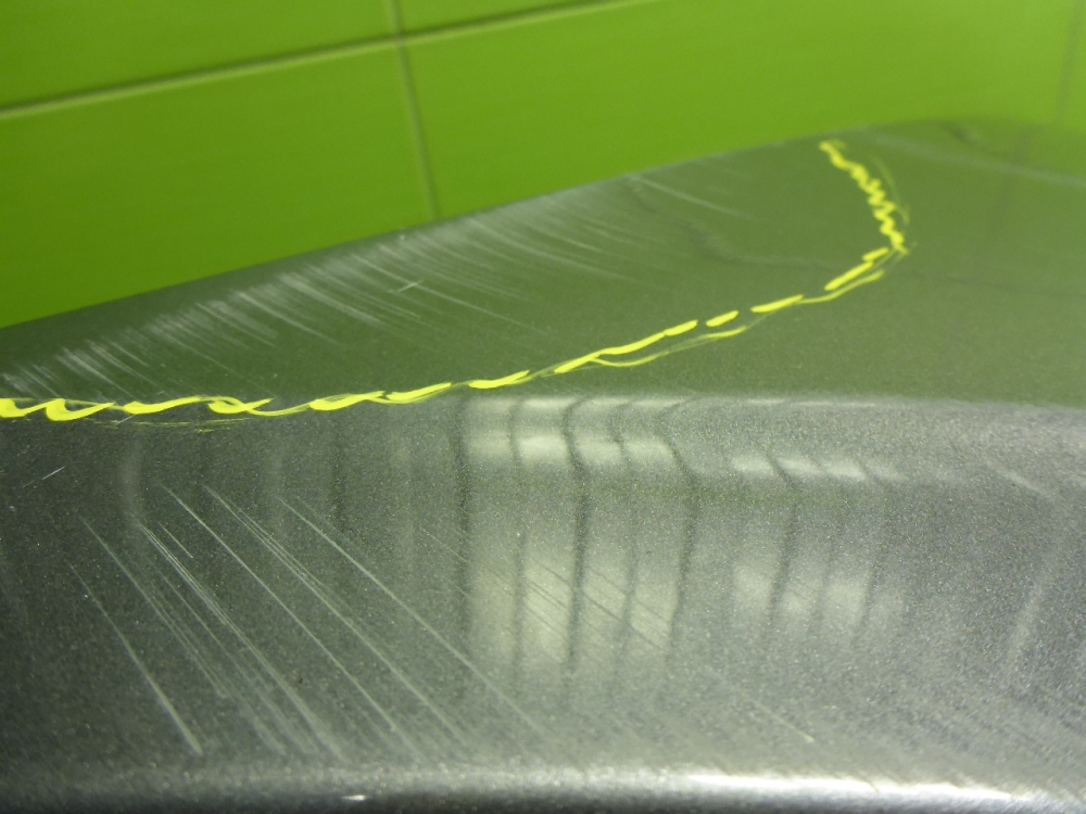 Крыло переднее правое