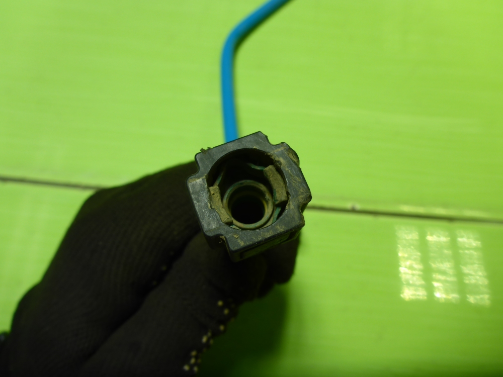 Трубка топливная