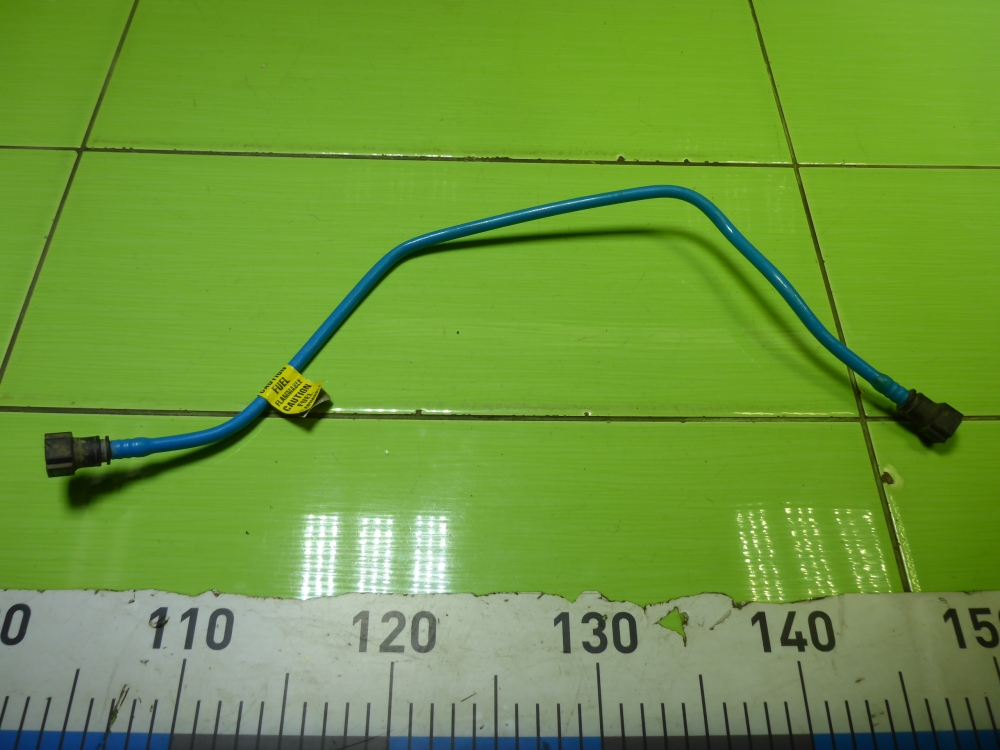 Трубка топливная