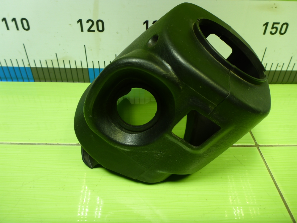 Кожух рулевой колонки