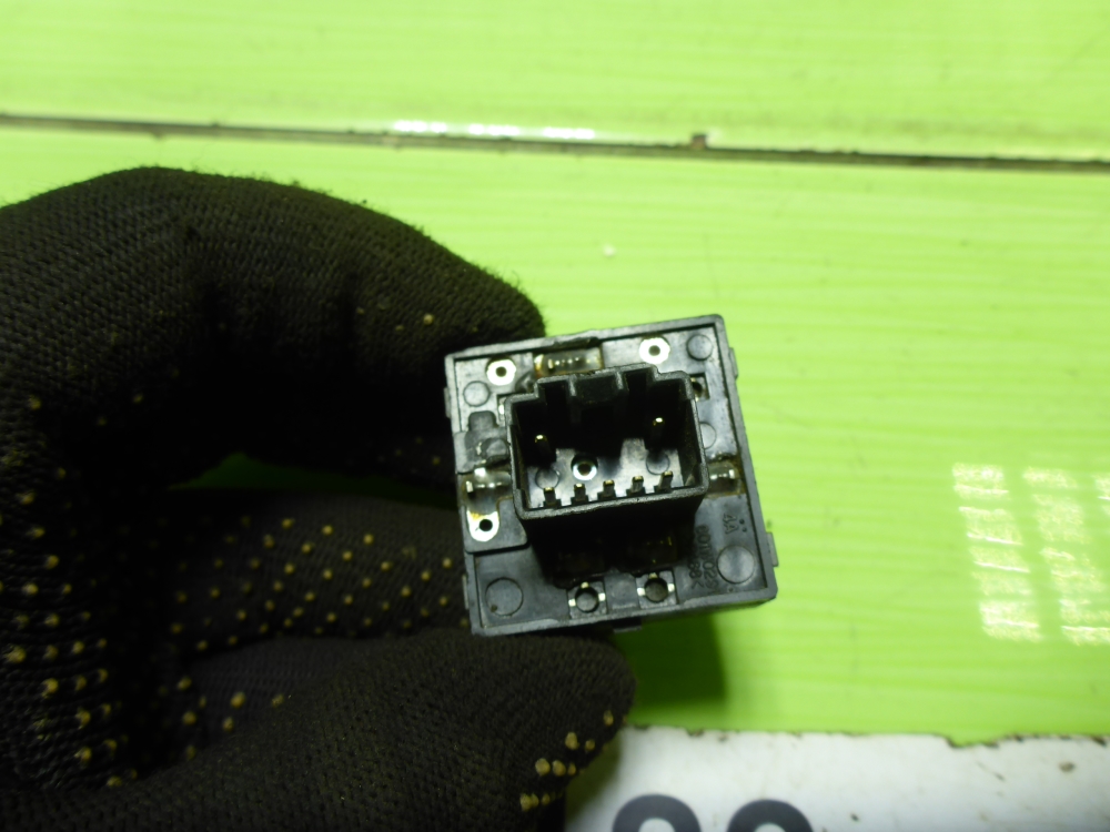 Переключатель регулировки зеркал